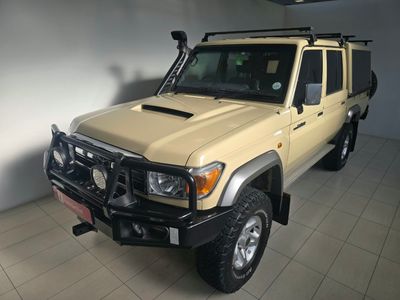2017 Toyota Land Cruiser 79 4.5 D Double-Cab