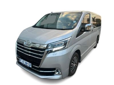 2026 Toyota Quantum 2.8 VX 6-seat