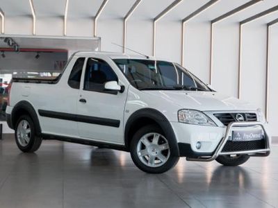 2022 Nissan NP200 1.6 A/C Safety Pack