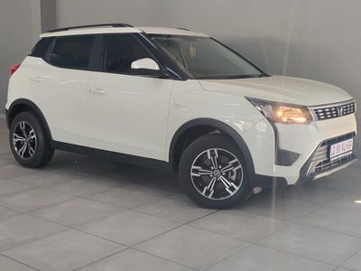 2023 Mahindra XUV 300 1.5D | W6