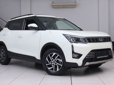 2022 Mahindra XUV 300 1.2T | W8