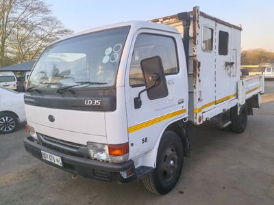2006 Nissan Ud UD35 Truck