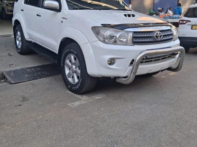 2010 Toyota Fortuner 3.0 D-4D Raised Body