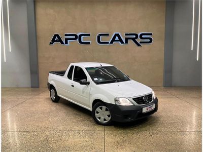 2022 Nissan NP200 1.6 A/C Safety Pack