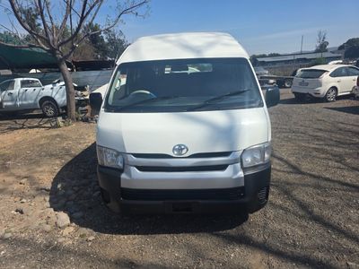2010 Toyota Quantum 16 seater