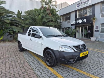 2022 Nissan NP200 1.6 A/C Safety Pack