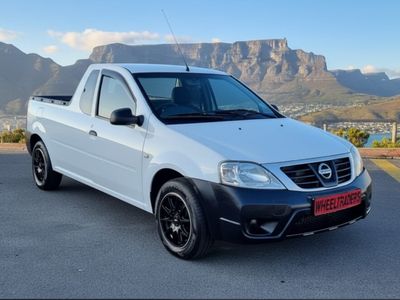 2016 Nissan NP200 1.6 A/C Safety Pack
