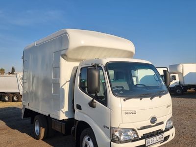 2022 Hino 300 VAN BODY