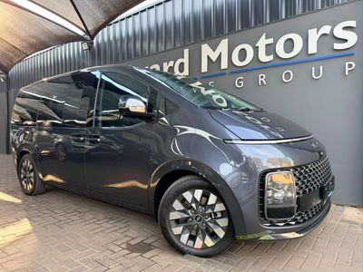 2022 Hyundai Staria 2.2d Luxury Auto