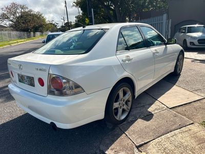 2004 Lexus IS AUTO - IS200 - SEDAN - PEARL WHITE