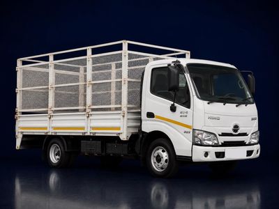 2025 Hino 300 614 Auto SWB F/C C/C (AH3)