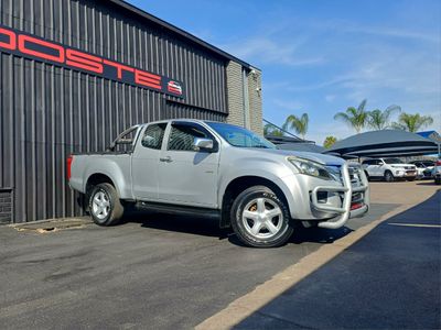 2014 Isuzu KB 300 D-Teq LX 4x4 Extended Cab