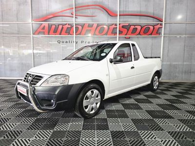 2022 Nissan NP200 1.6 A/C Safety Pack