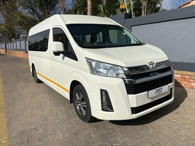 2022 Toyota Quantum 2.8 GL 14 Seat