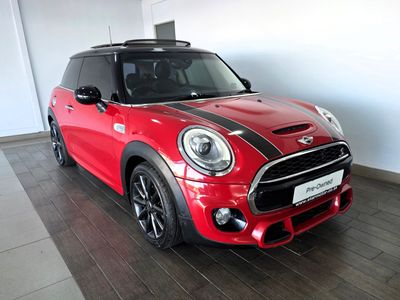 2017 MINI Hatch John Cooper Works Package
