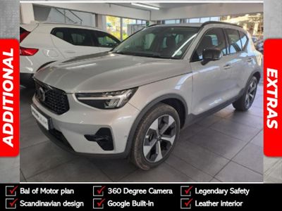 2025 Volvo XC40 B4 Plus Dark Geartronic Mild-Hybrid