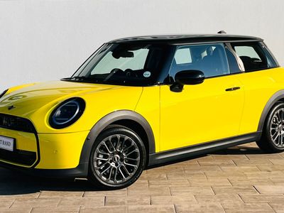 2025 MINI Hatch Cooper Auto