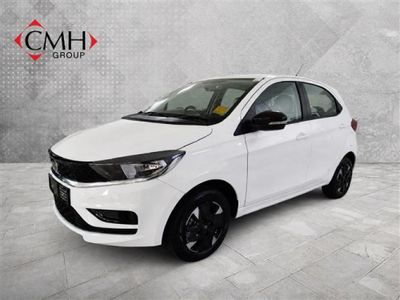 2026 TATA Tiago 1.2 XT Auto