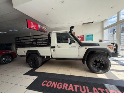 2019 Toyota Land Cruiser 79 4.5 D Single-Cab