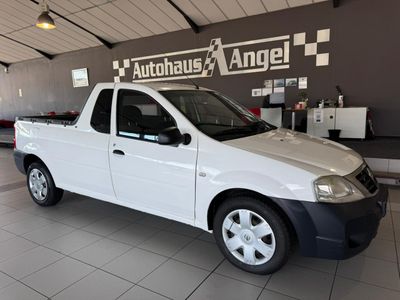 2016 Nissan NP200 1.6 A/C Safety Pack