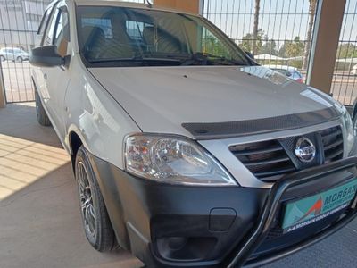 2023 Nissan NP200 1.6 A/C Safety Pack