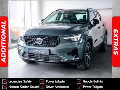 2026 Volvo XC40 B3 Plus Dark Geartronic Mild-Hybrid