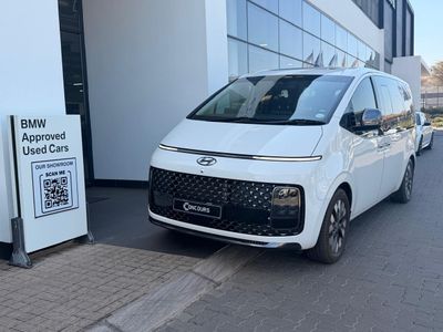 2022 Hyundai Staria 9- Seater