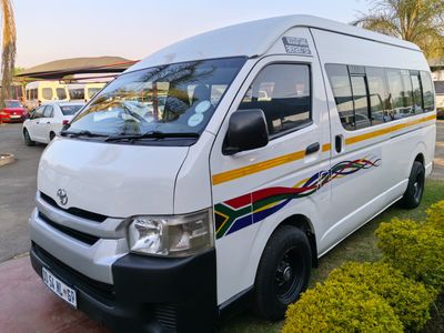 2014 Toyota Quantum 2.7VVTI Sesfikile 16 seater