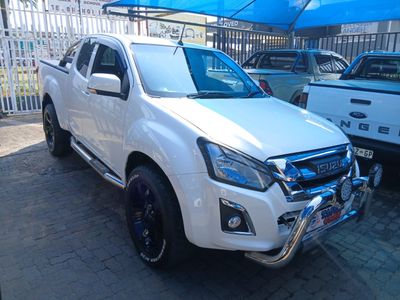 2014 Isuzu KB 250 D-Teq LE Double-Cab