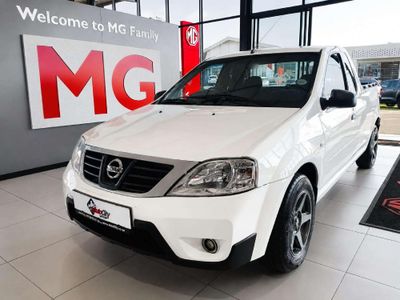 2019 Nissan NP200 1.6 A/C Safety Pack