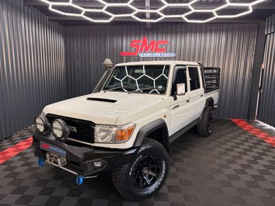 2014 Toyota Land Cruiser 79 4.5 D Double-Cab