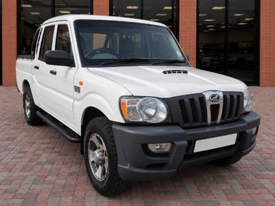 2013 Mahindra Scorpio 2.2 CRDe mHawk Double-Cab