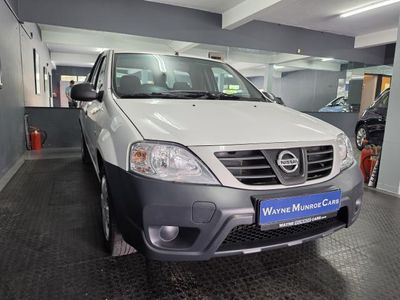 2019 Nissan NP200 2019 Nissan NP200 1.6 + Safety pack + canopy