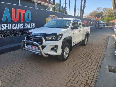 2017 Toyota Hilux 2.4 GD-6 Raised Body SRX Extended Cab