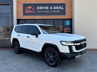 2023 Toyota Land Cruiser 300 V6 3.5 T GR-S