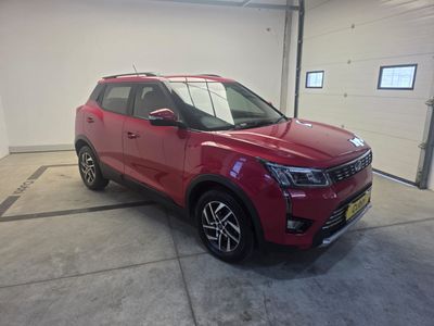 2022 Mahindra XUV 300 1.5D | W8