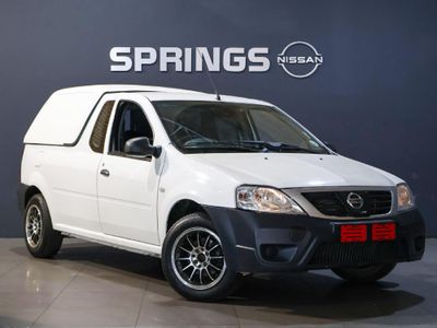 2023 Nissan NP200 1.6 A/C Safety Pack
