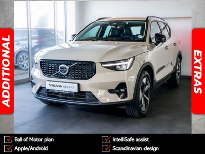 2025 Volvo XC40 B4 Plus Dark Geartronic Mild-Hybrid