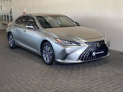 2025 Lexus ES 300h EX