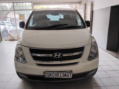 2012 Hyundai H-1 9 SEATER