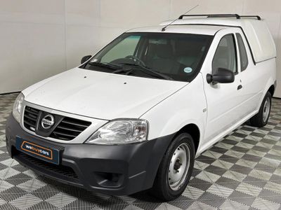 2022 Nissan NP200 1.6 A/C Safety Pack