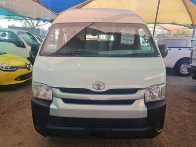 2016 Toyota Quantum 16 seater