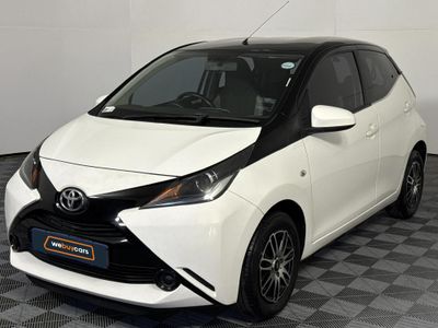 2017 Toyota Aygo 1.0 X-Play 5-dr