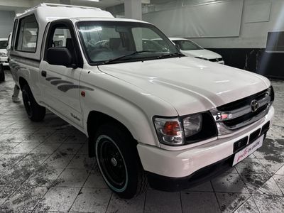 2004 Toyota Hilux 2000