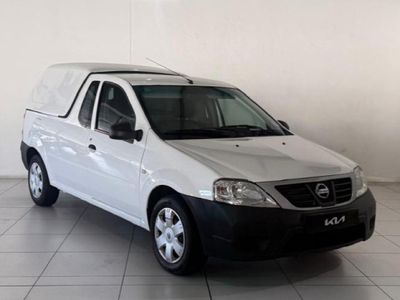 2022 Nissan NP200 1.6 A/C Safety Pack