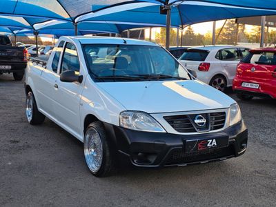 2017 Nissan NP200 1.6 A/C Safety Pack