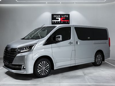 2022 Toyota Quantum 2.8 VX 9-seat