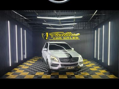 2014 Mercedes-Benz ML 2014 MERCEDES BENZ ML350 4MATIC BLUETEC - SHOWROOM