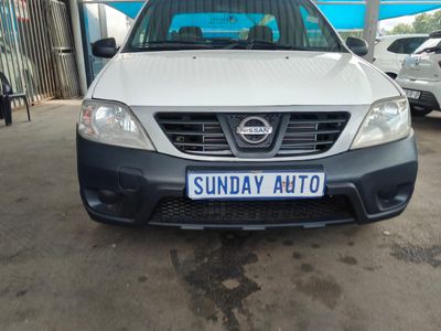 2019 Nissan NP200 1.6 A/C Safety Pack