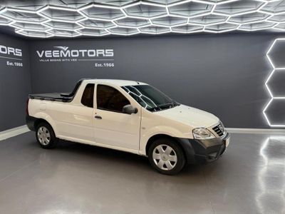 2020 Nissan NP200 1.6 A/C Safety Pack